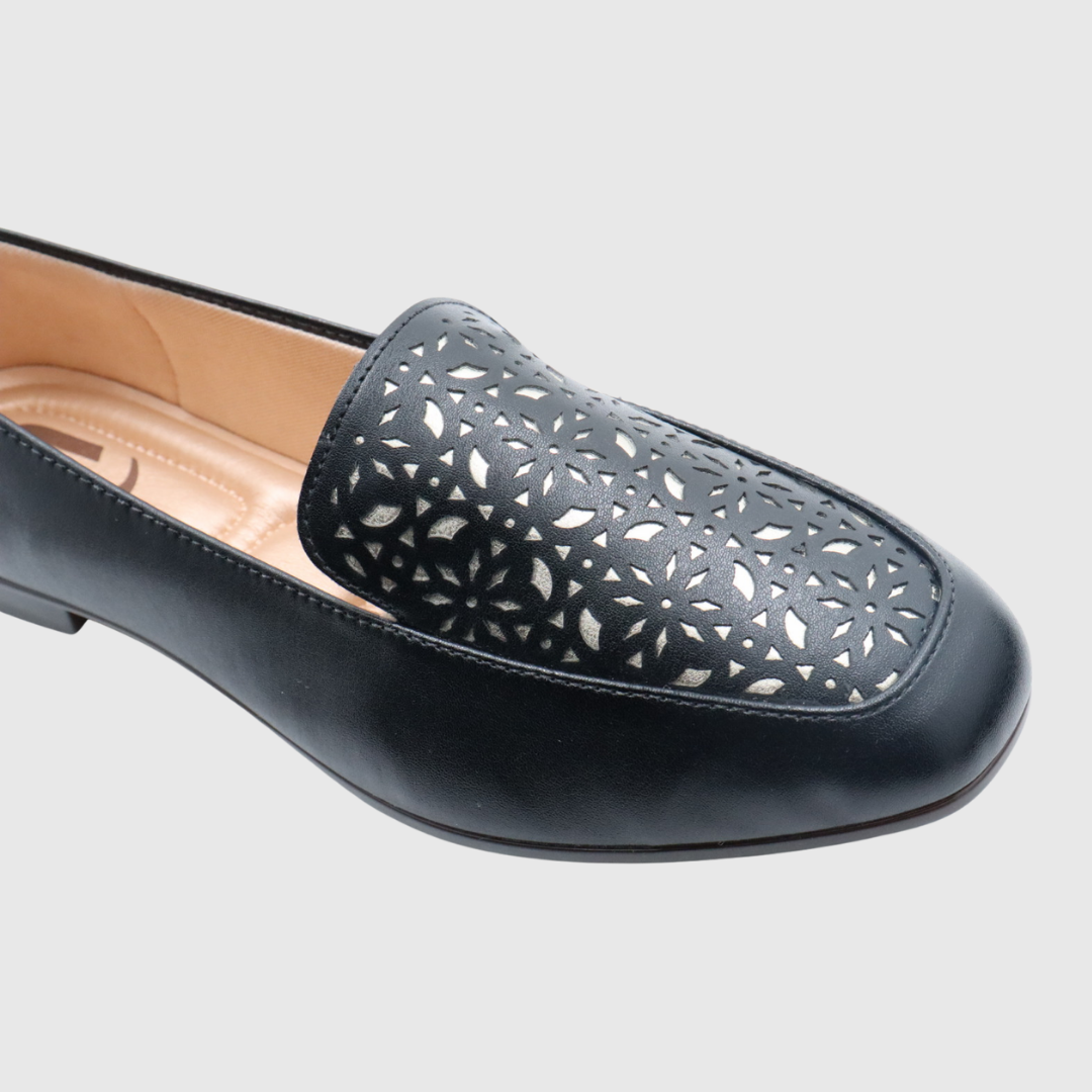 NIRA Women Shoe Black