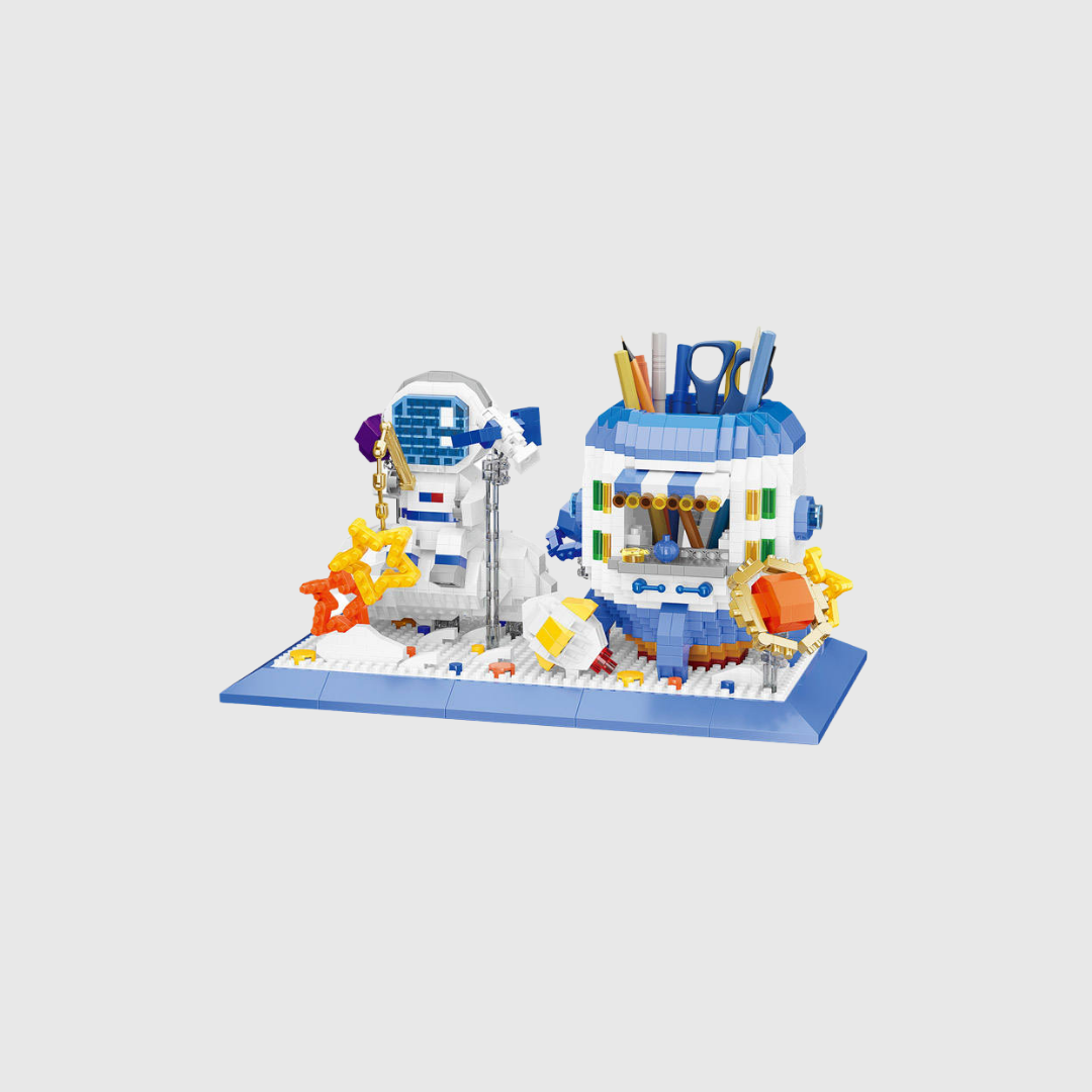 Fishing Astronaut Pen Holder