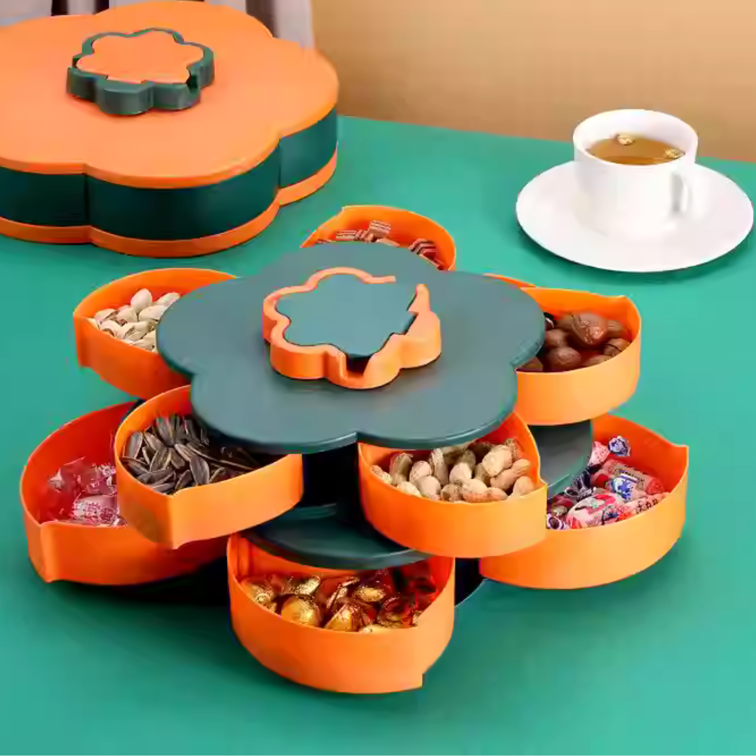 Rotating Petal Candy Box Snack