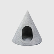 Diamond shaped triangular cat's nest