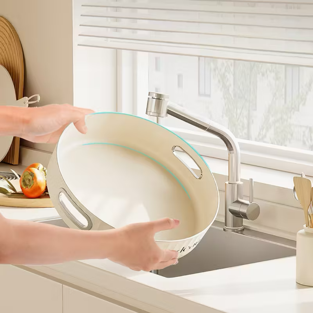 Rotating Organizer Tray