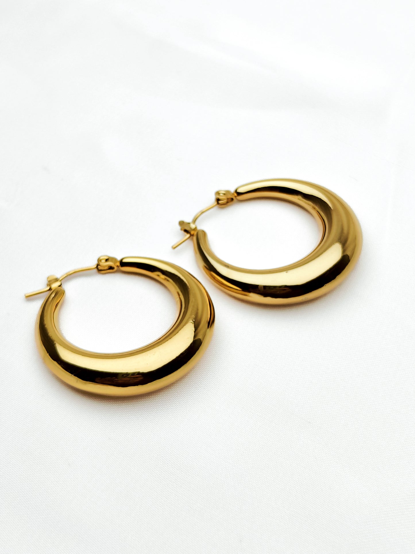 Pendientes OASIS | Aros chapados en oro